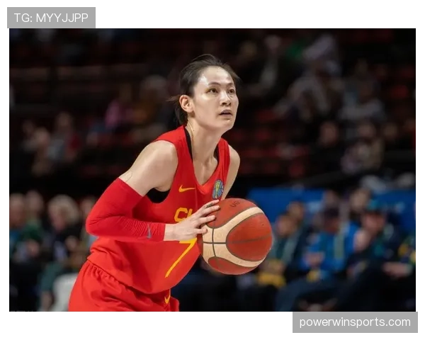 老将杨力维转型教练 广东女篮新老交替稳步推进